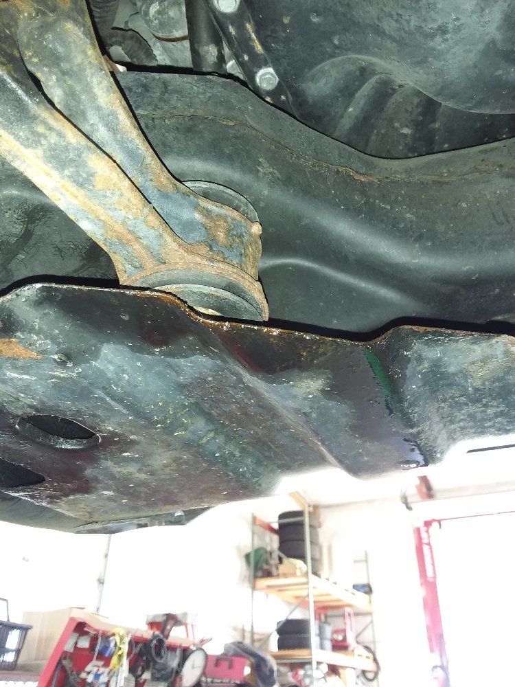 Oil Leak 2 (oil2.jpg) | Toyota Tundra Forum